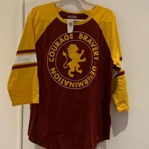 NWT Harry Potter Gryffindor Raglan Tee Size 1